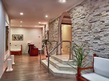 Hotel Alkoclar 4*